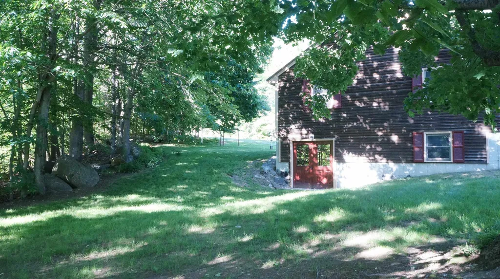 287 Old Hillsboro Road Henniker NH 03242