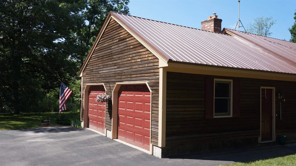 287 Old Hillsboro Road Henniker NH 03242