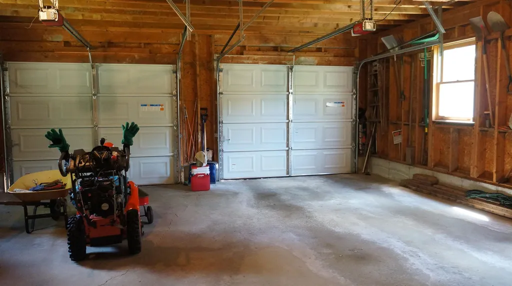 287 Old Hillsboro Road Henniker NH 03242