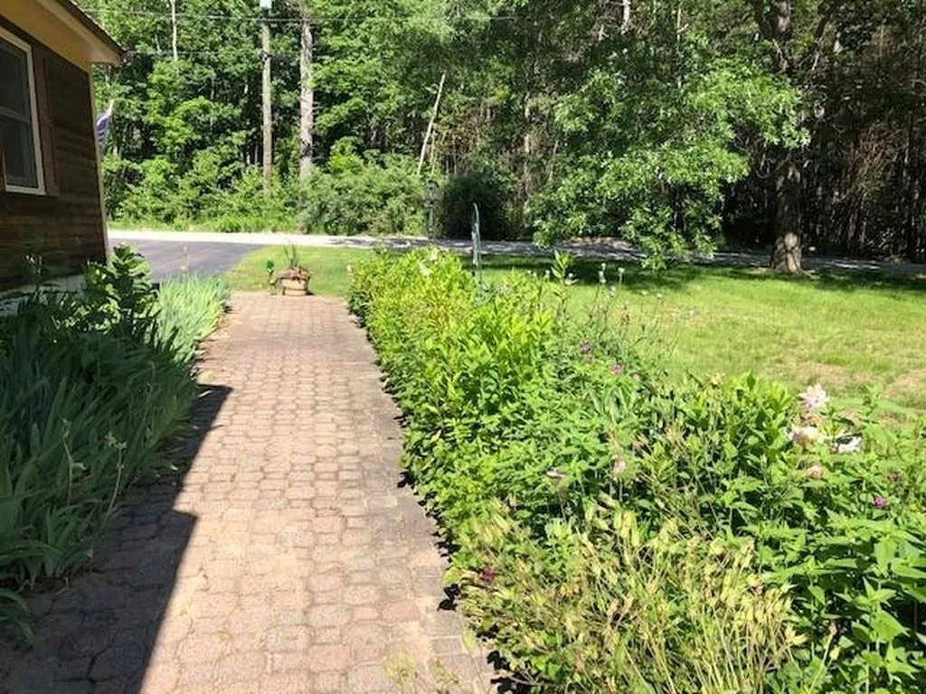 287 Old Hillsboro Road Henniker NH 03242
