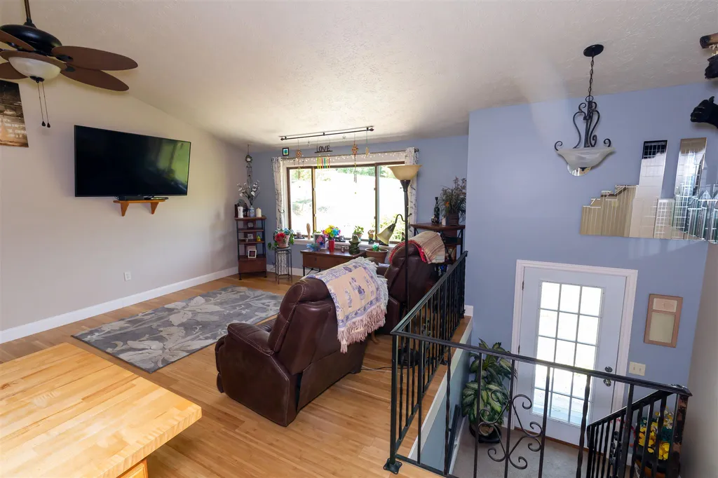 31 Hollow Oak Drive Sandown NH 03873
