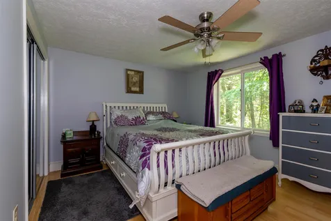 31 Hollow Oak Drive Sandown NH 03873