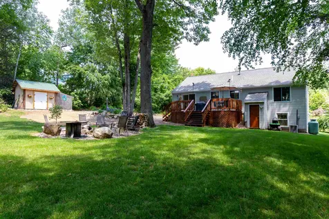 31 Hollow Oak Drive Sandown NH 03873