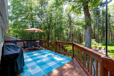 31 Hollow Oak Drive Sandown NH 03873