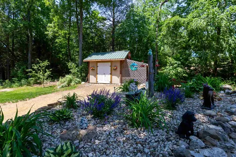 31 Hollow Oak Drive Sandown NH 03873