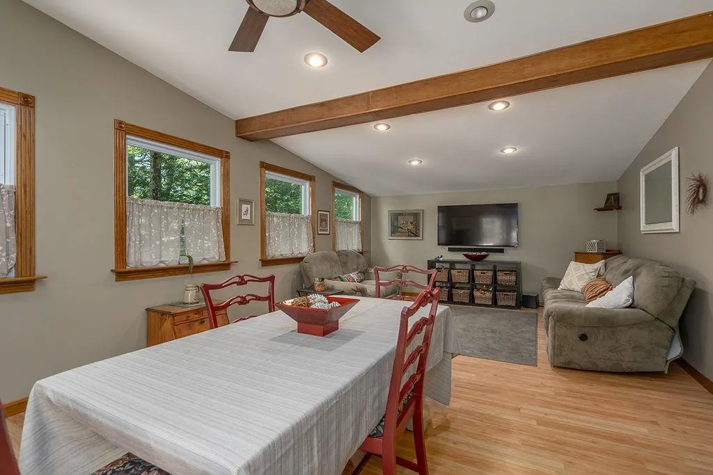 22 Mcclarren Drive Northwood NH 03261