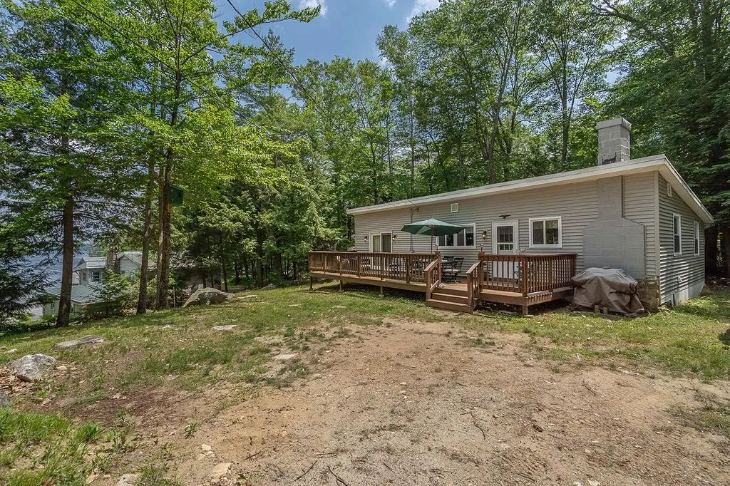 22 Mcclarren Drive Northwood NH 03261