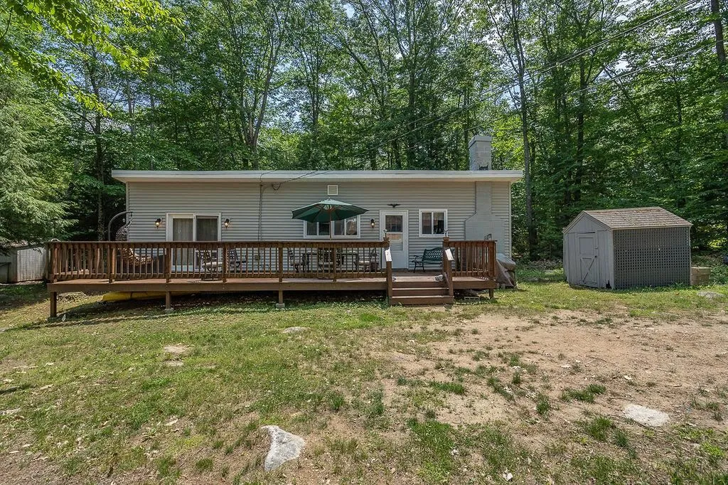 22 Mcclarren Drive Northwood NH 03261