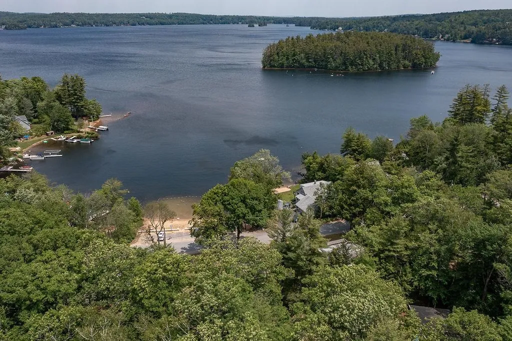 22 Mcclarren Drive Northwood NH 03261