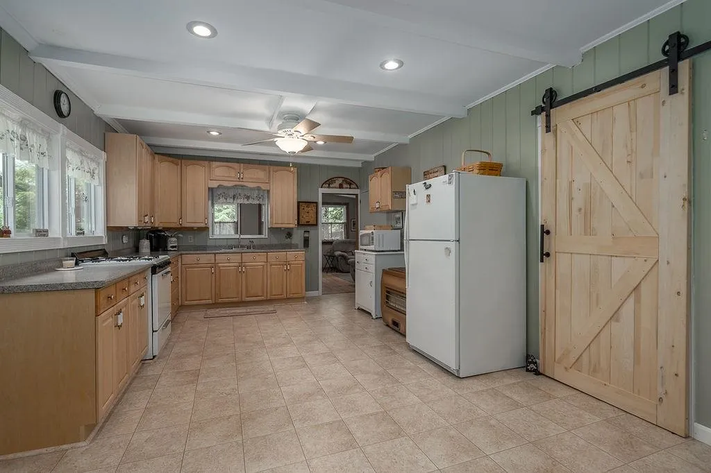 22 Mcclarren Drive Northwood NH 03261