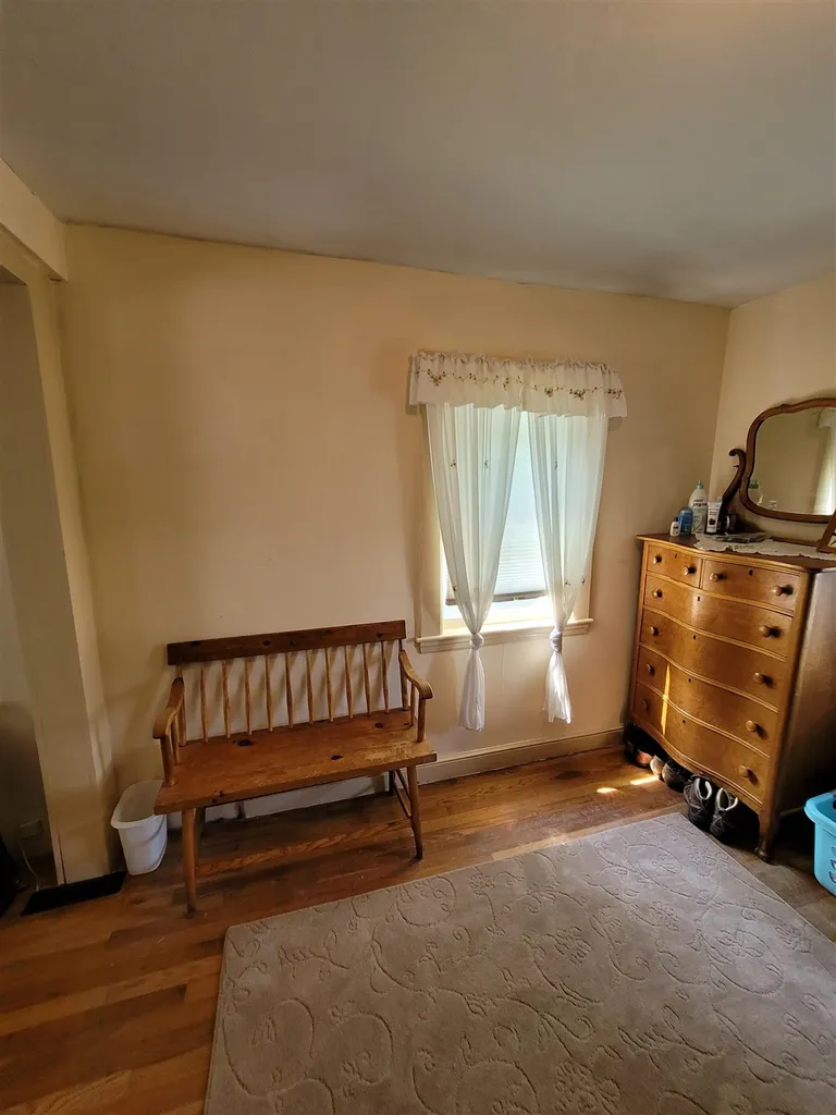 27 Cross Road Chester VT 05143