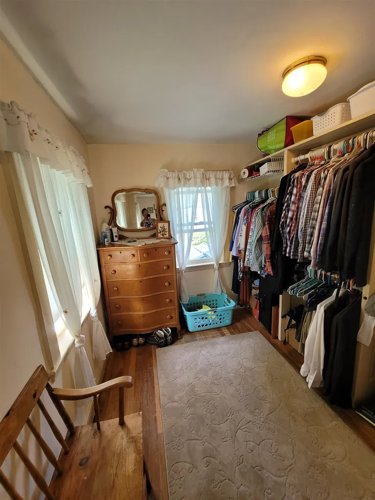 27 Cross Road Chester VT 05143