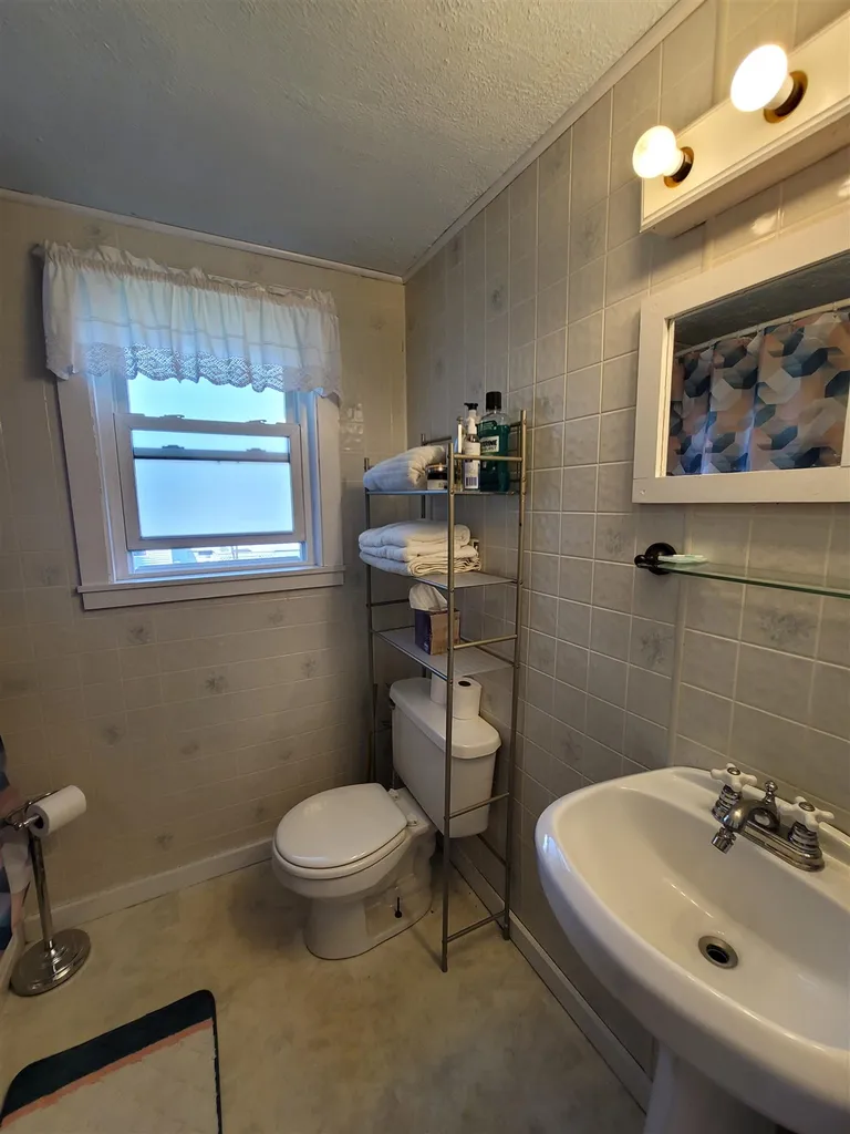 27 Cross Road Chester VT 05143