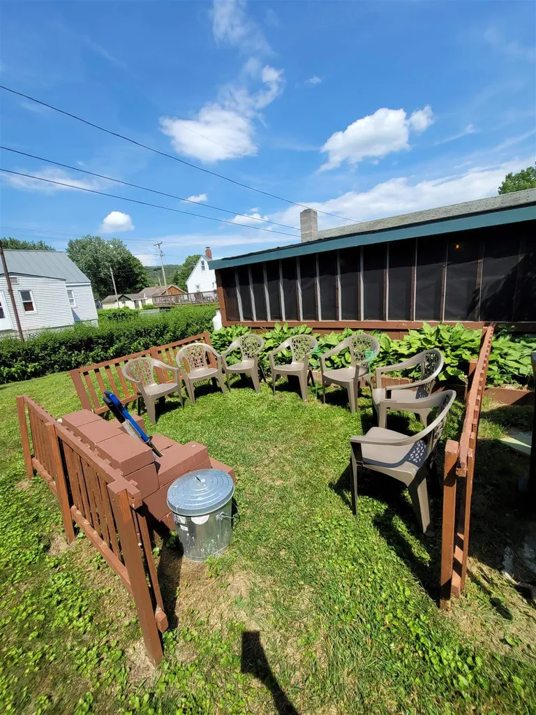 27 Cross Road Chester VT 05143