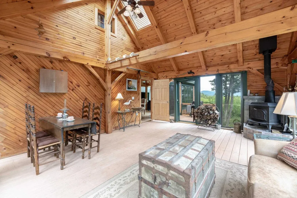 447 Coxboro Road Holderness NH 03245
