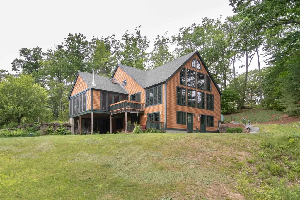 447 Coxboro Road Holderness NH 03245