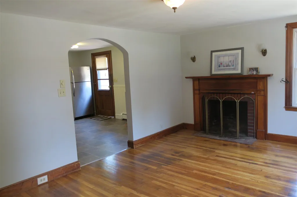 34 Hall Place Exeter NH 03833