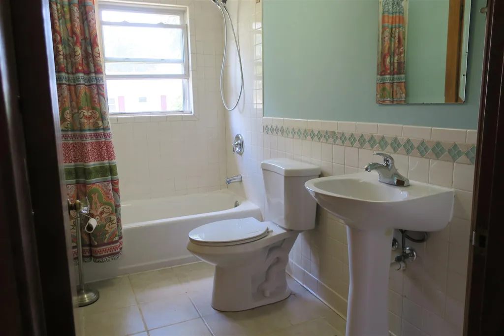 34 Hall Place Exeter NH 03833