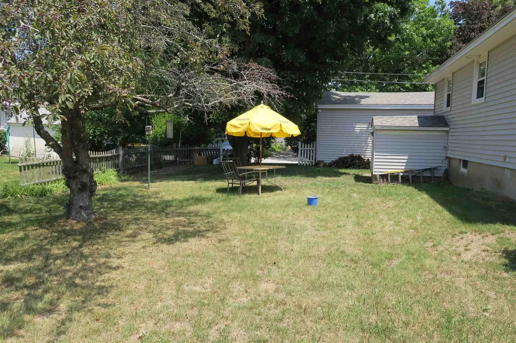34 Hall Place Exeter NH 03833