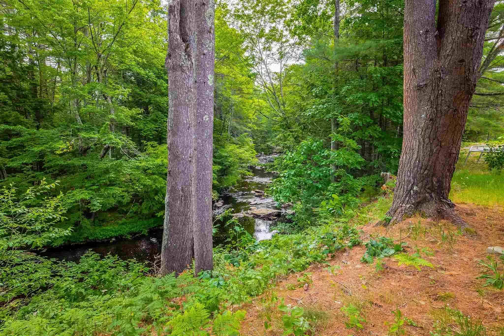 256 Lower Middle Road Lebanon ME 04027