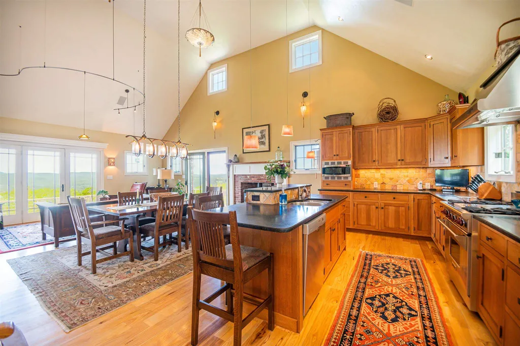 587 Craney Hill Road Henniker NH 03242