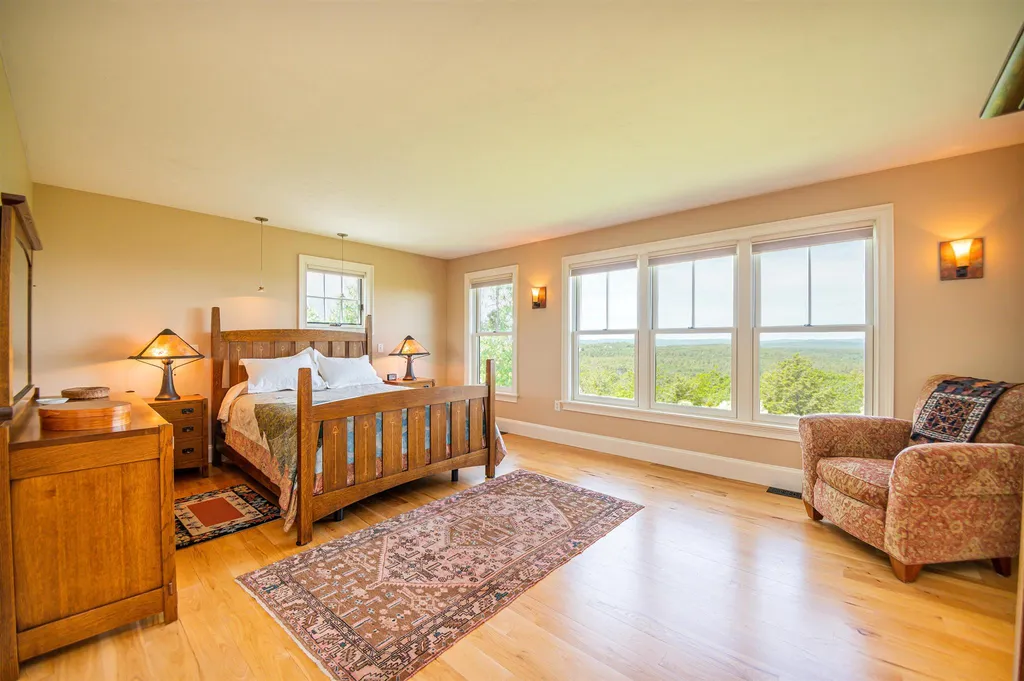 587 Craney Hill Road Henniker NH 03242