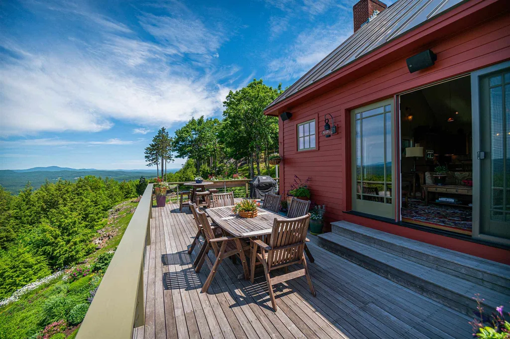 587 Craney Hill Road Henniker NH 03242