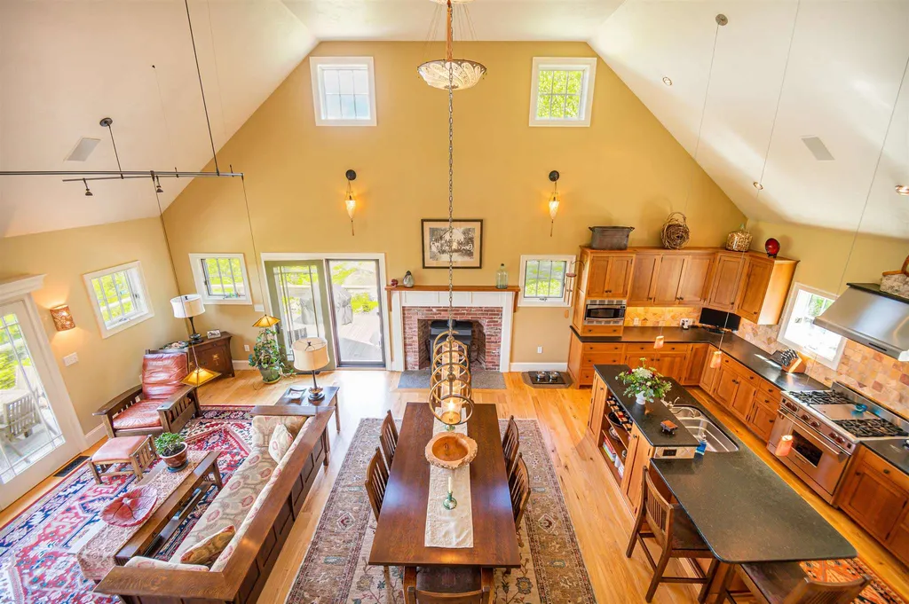587 Craney Hill Road Henniker NH 03242