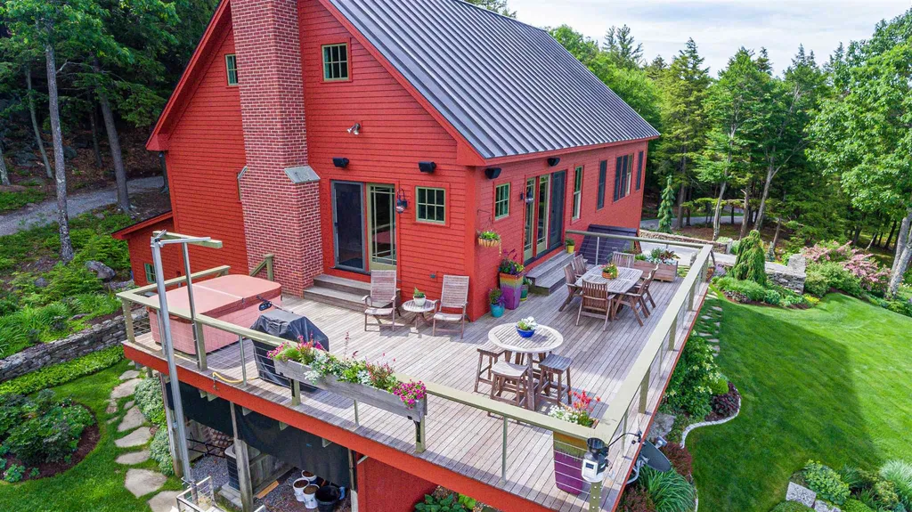 587 Craney Hill Road Henniker NH 03242