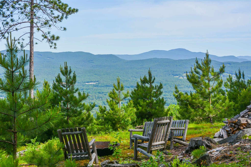 587 Craney Hill Road Henniker NH 03242