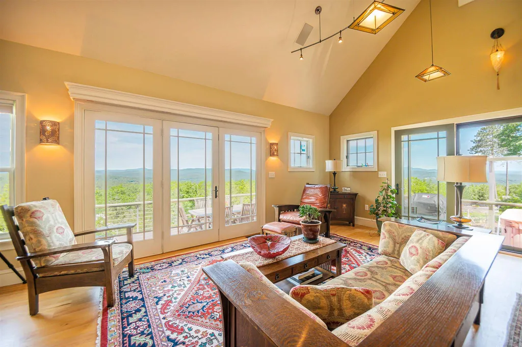 587 Craney Hill Road Henniker NH 03242