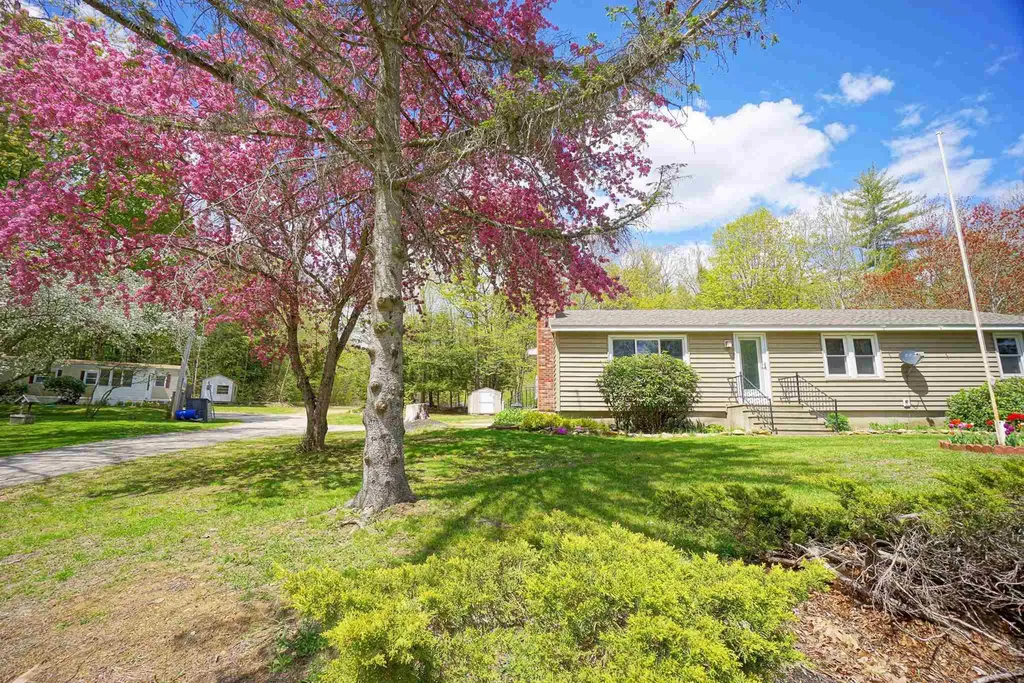 154-156 Mountain Avenue Northwood NH 03261