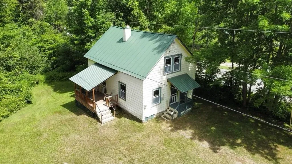 2321 Cookeville Road Corinth VT 05039