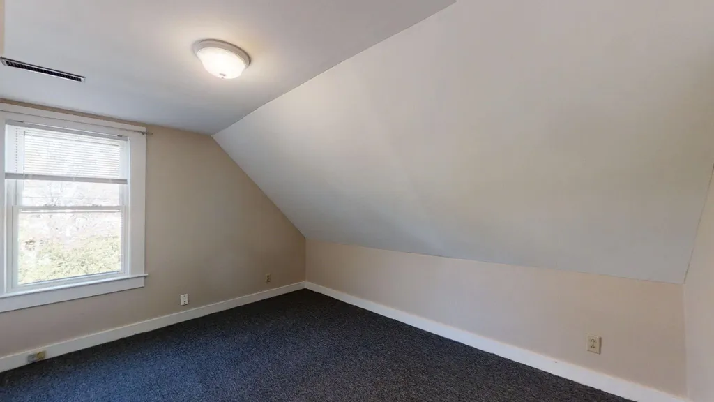 378 Elm Street Laconia NH 03246