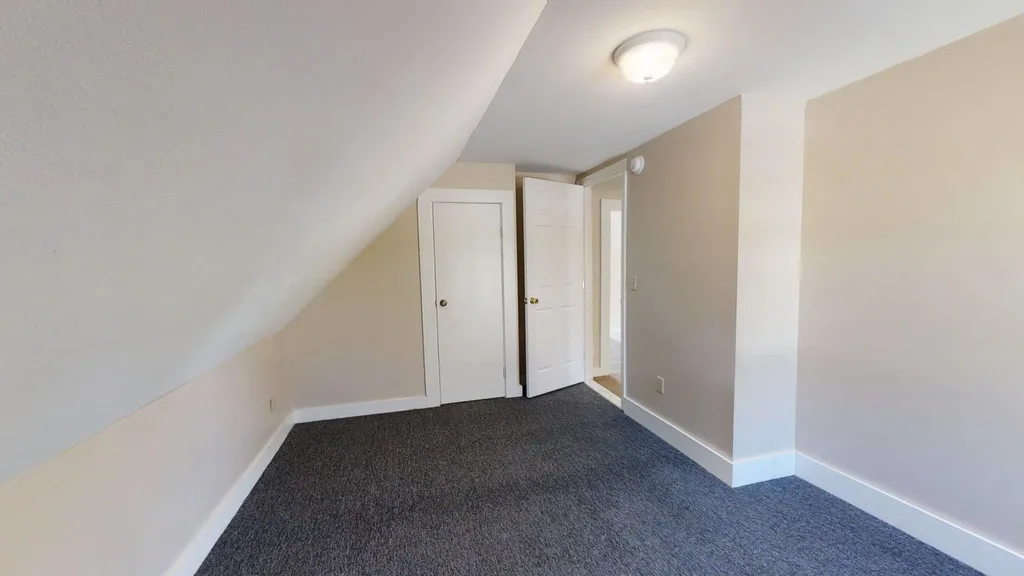 378 Elm Street Laconia NH 03246