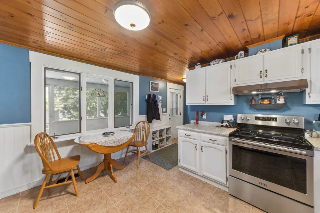 378 Elm Street Laconia NH 03246
