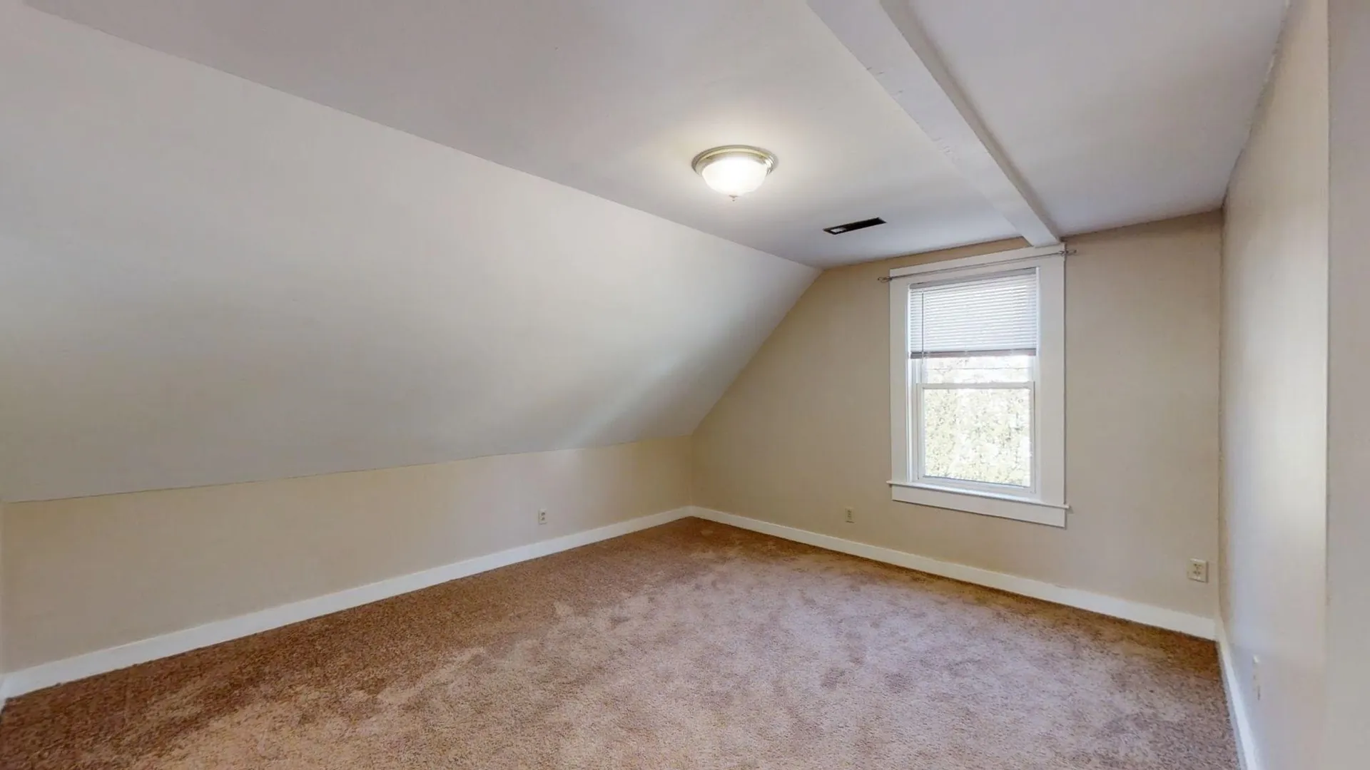 378 Elm Street Laconia NH 03246