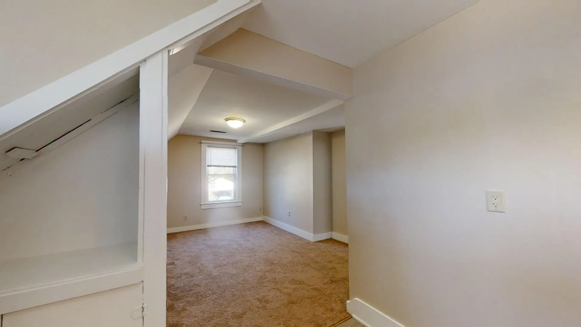 378 Elm Street Laconia NH 03246