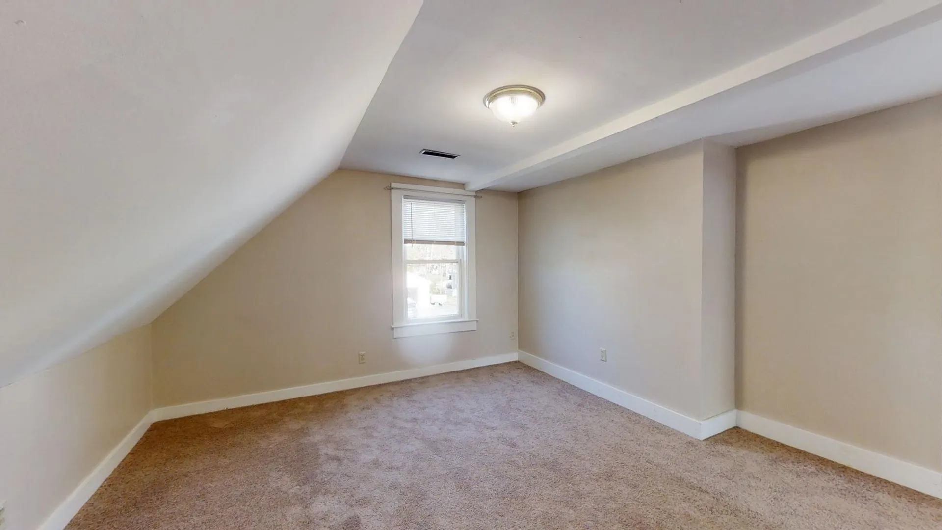 378 Elm Street Laconia NH 03246