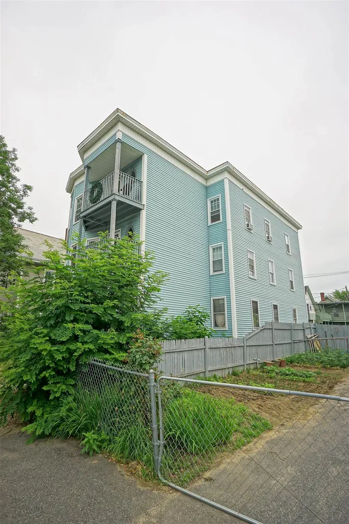 135 Myrtle Street Manchester NH 03104