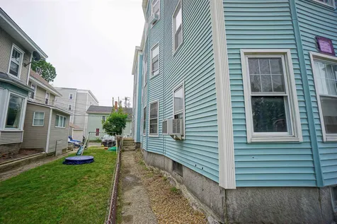 135 Myrtle Street Manchester NH 03104