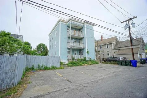 135 Myrtle Street Manchester NH 03104