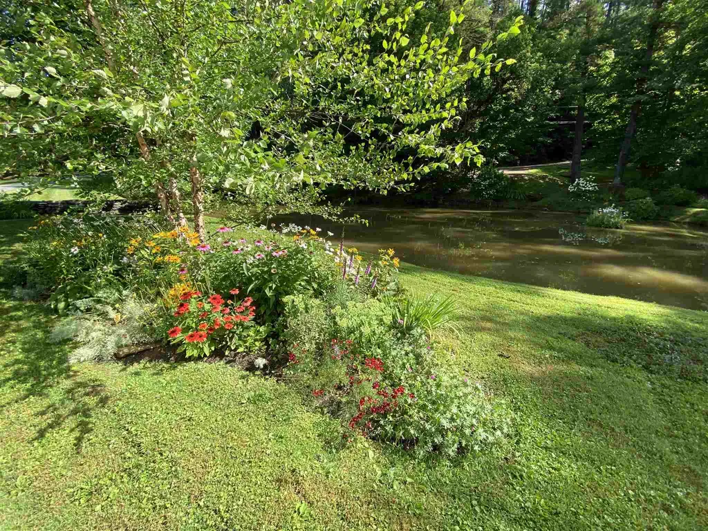 21 Golf Pond Extension Woodstock VT 05091