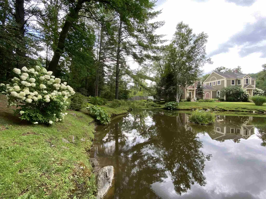 21 Golf Pond Extension Woodstock VT 05091
