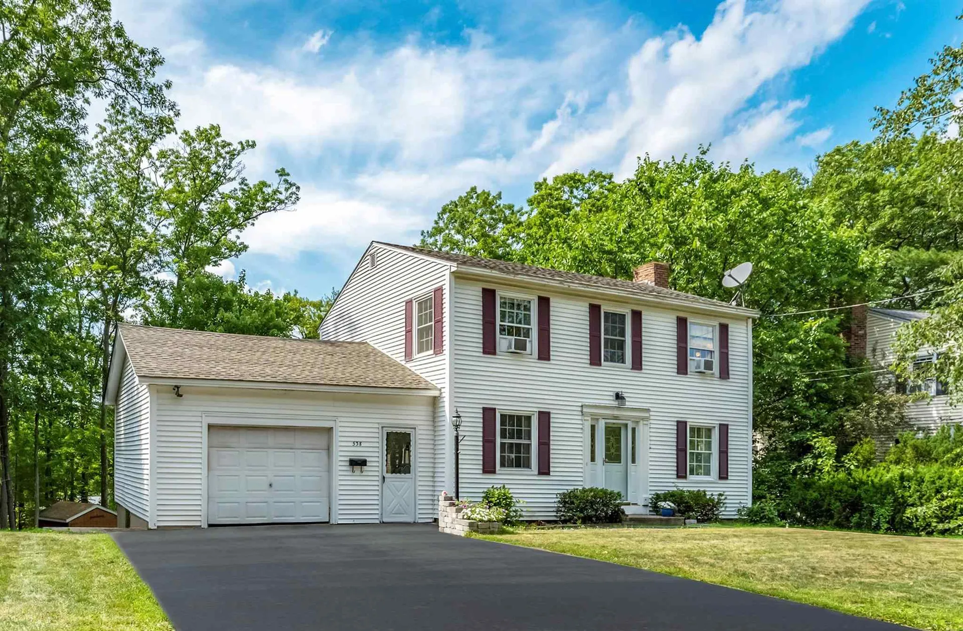 538 Oak Street Manchester NH 03104