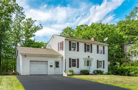538 Oak Street Manchester NH 03104