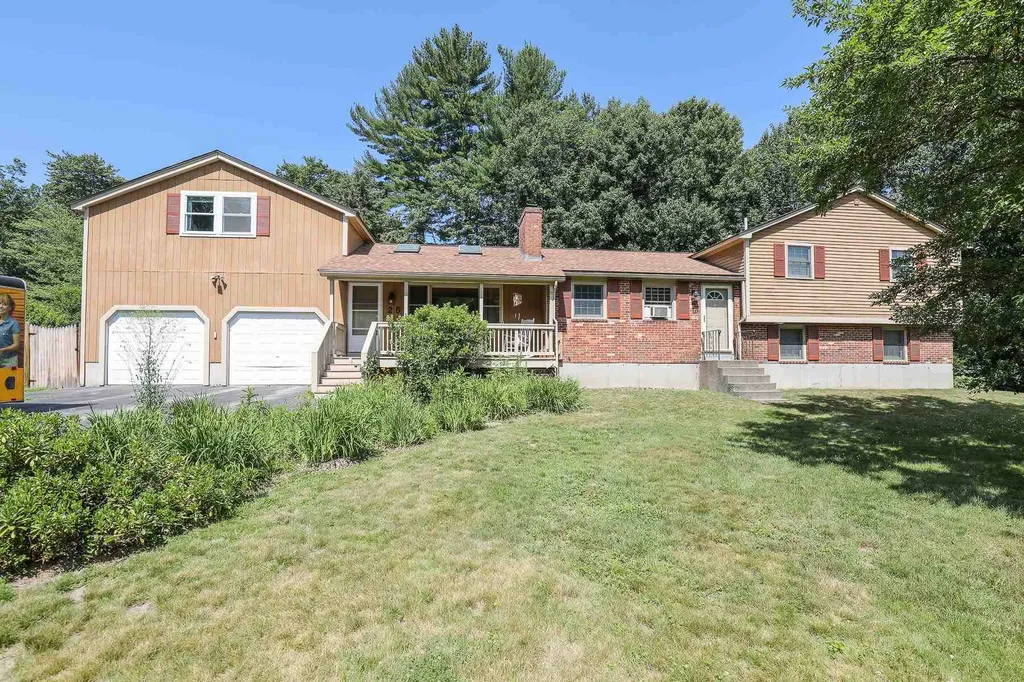 25 Clay Street Merrimack NH 03054