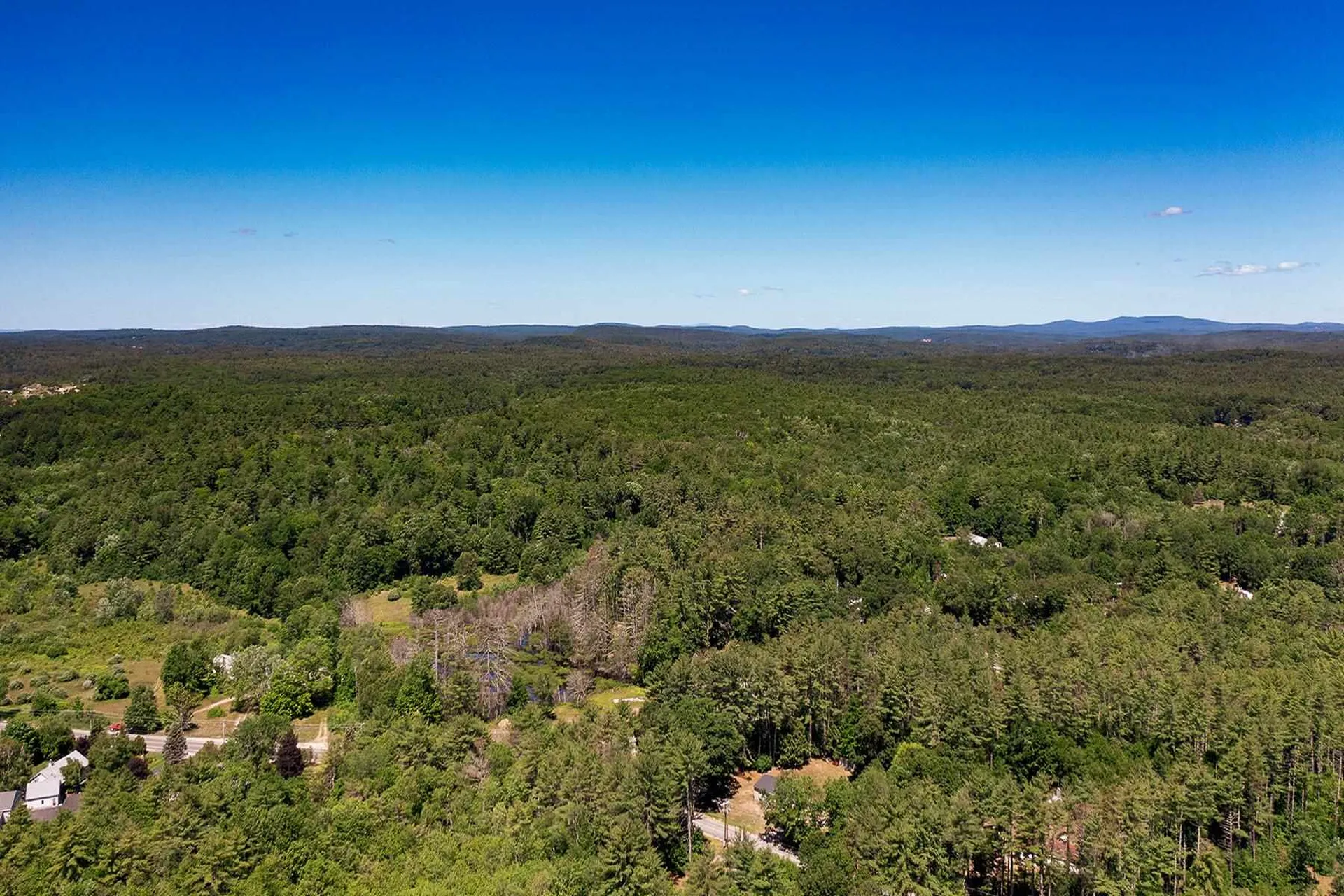 41 Chester Road Raymond NH 03077