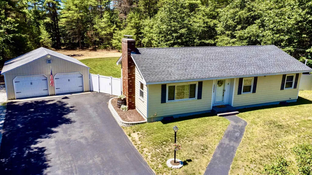 8 Martinson Lane Allenstown NH 03275