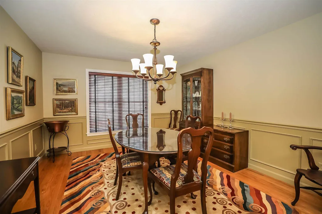 138 Streamside Drive Manchester NH 03102